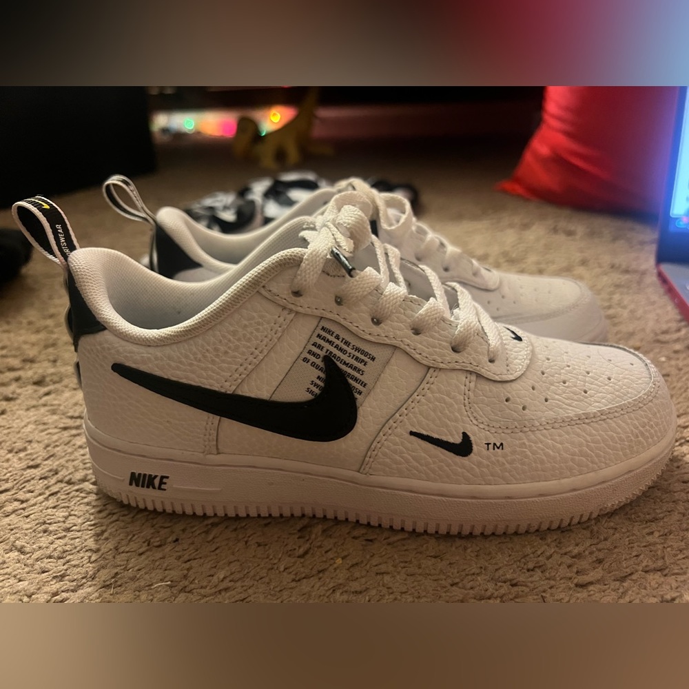 Nike Air Force 1 Utility Size 2.5Y